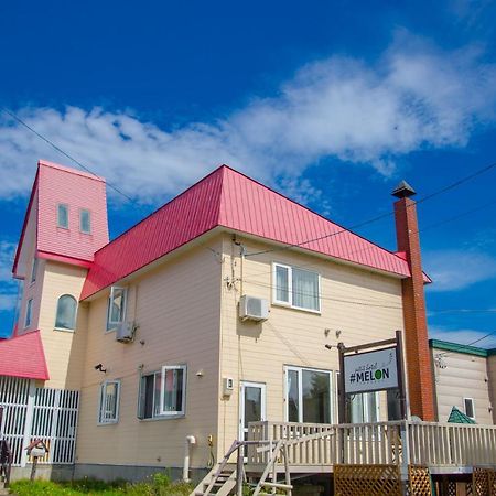 Petit Hotel Melon Furano Bagian luar foto