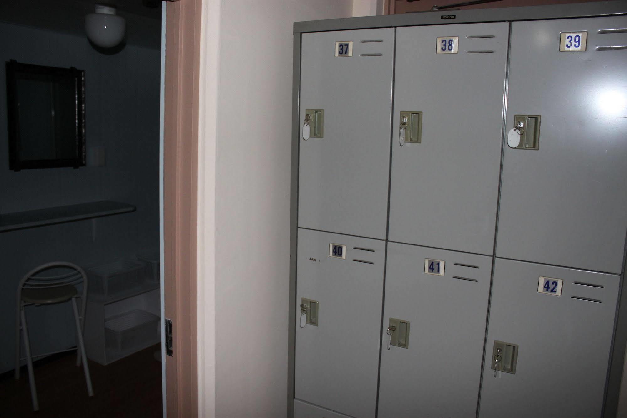 Petit Hotel Melon Furano Bagian luar foto