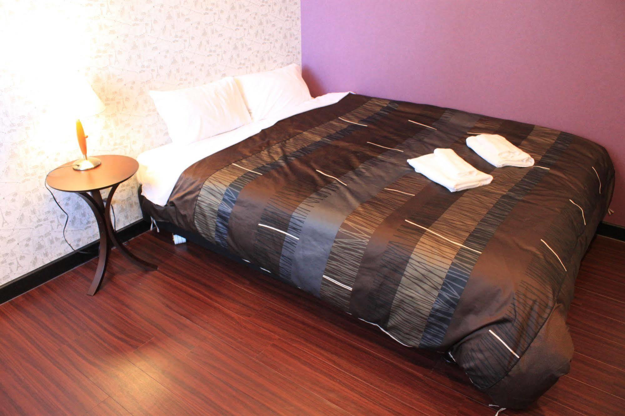 Petit Hotel Melon Furano Bagian luar foto