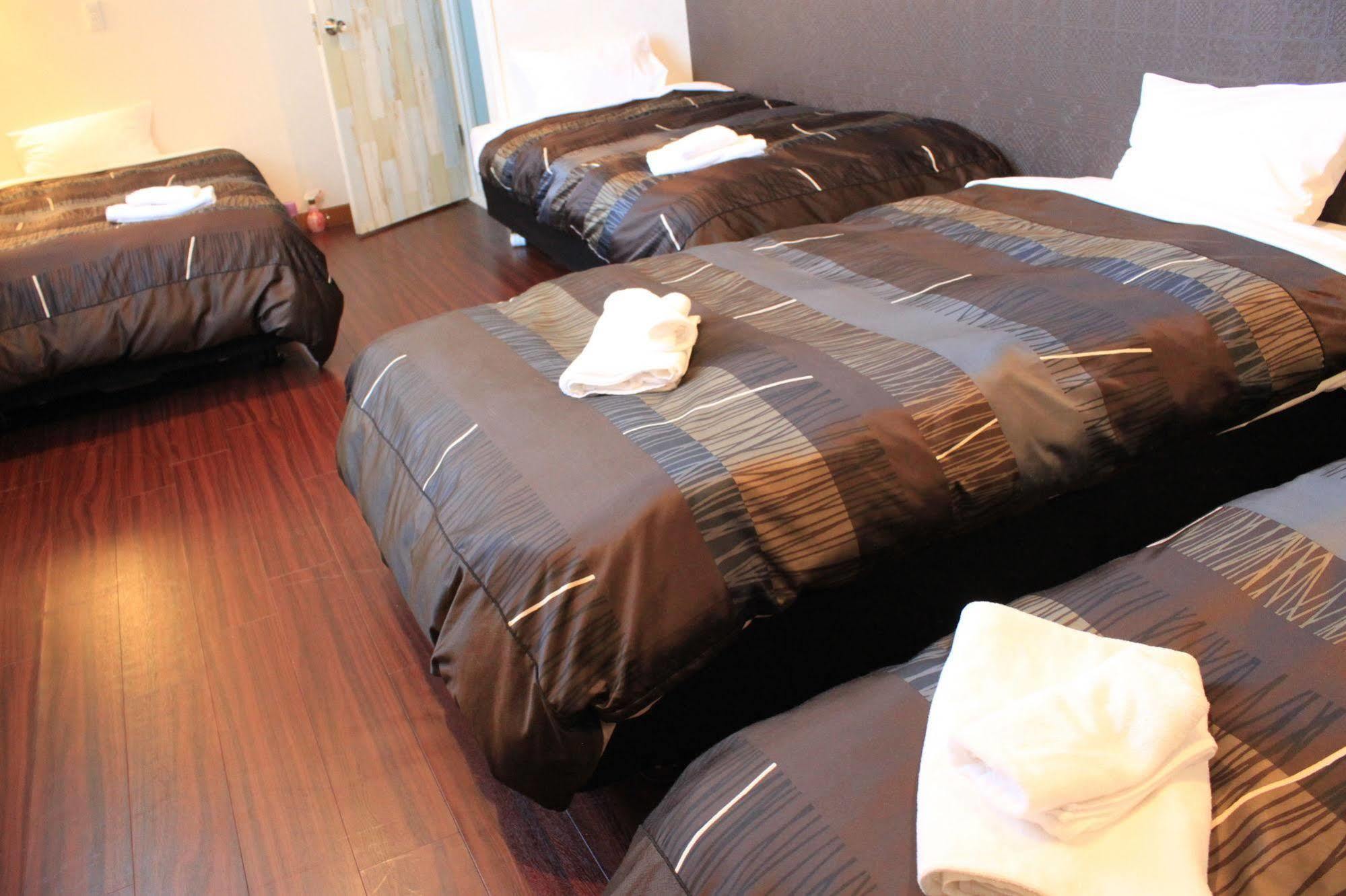 Petit Hotel Melon Furano Bagian luar foto